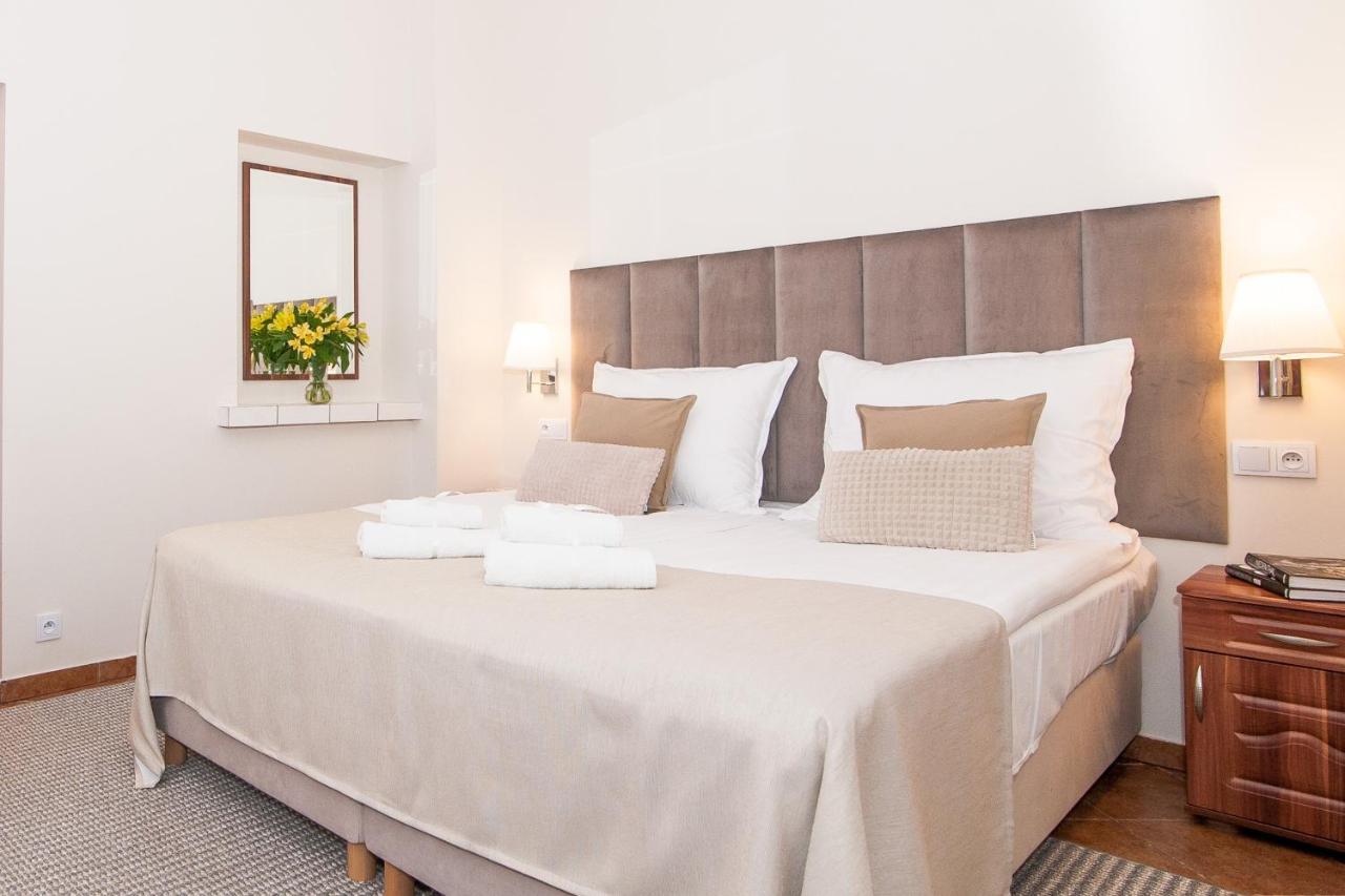 Hotel Awo Гнезно Номер фото