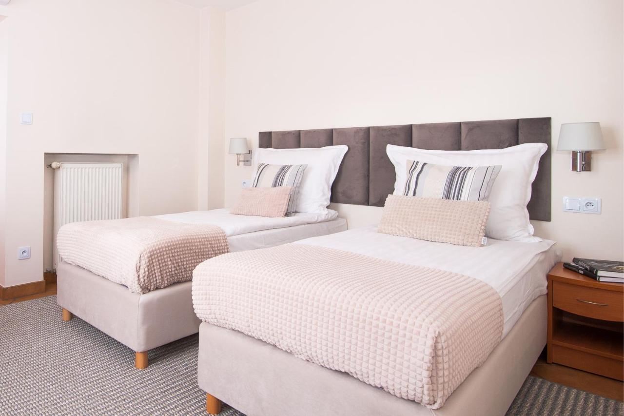 Hotel Awo Гнезно Номер фото