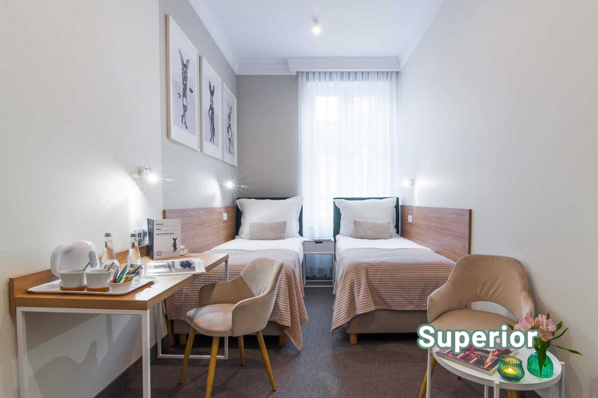 Hotel Awo Гнезно Экстерьер фото
