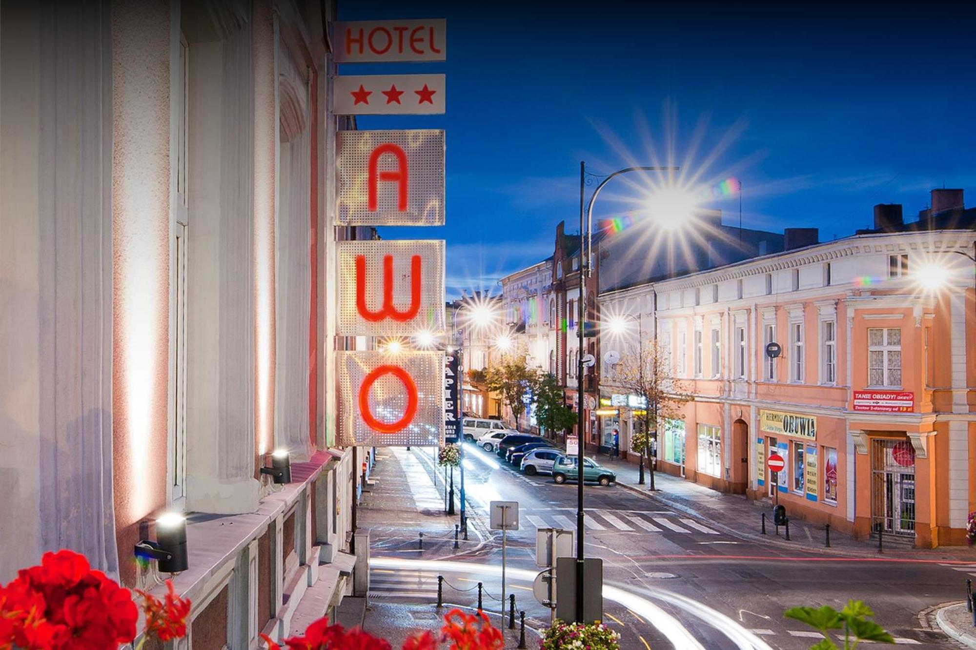Hotel Awo Гнезно Экстерьер фото