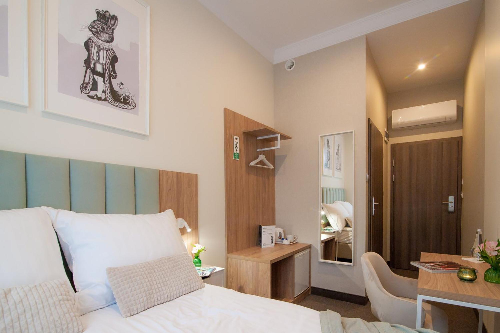 Hotel Awo Гнезно Номер фото